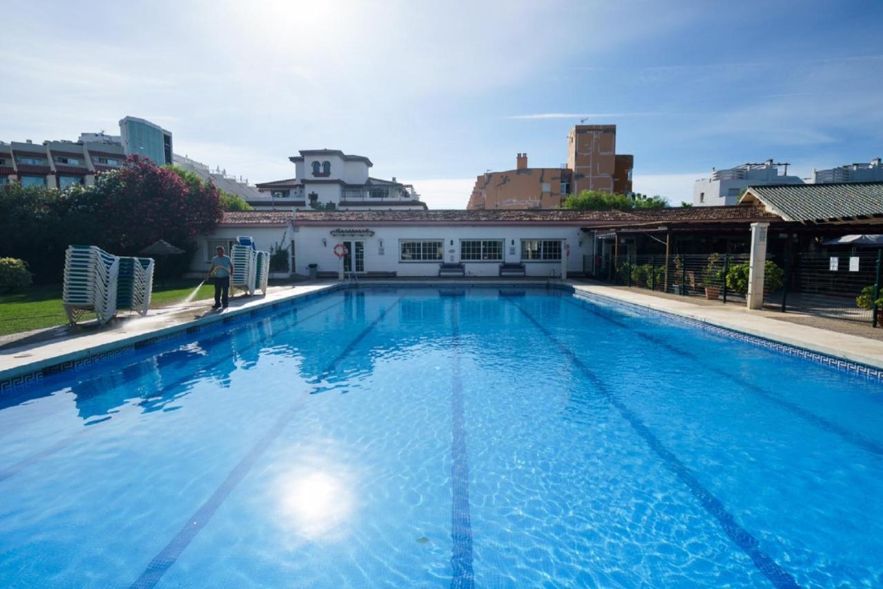 Apartment Armenka Carihuela Park Torremolinos Exterior photo